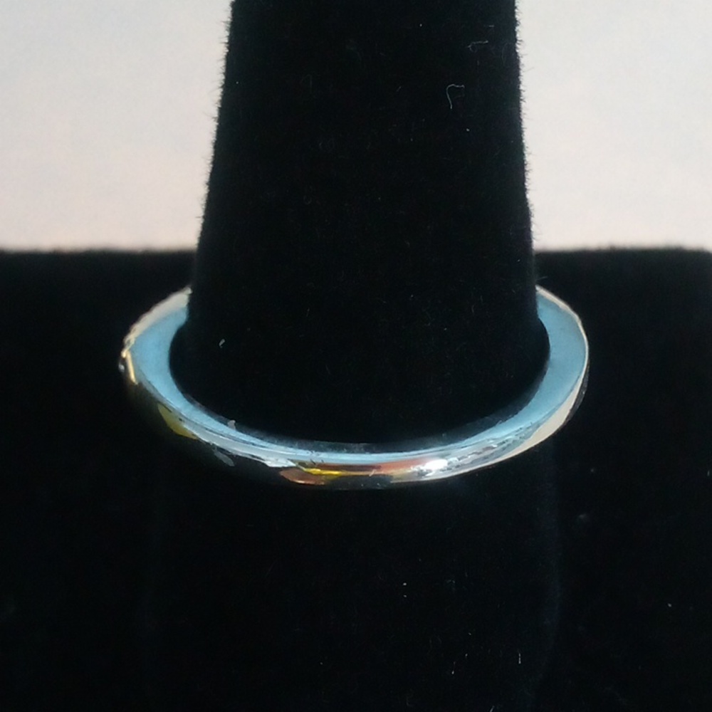 Ring - Picture 3 of 4
